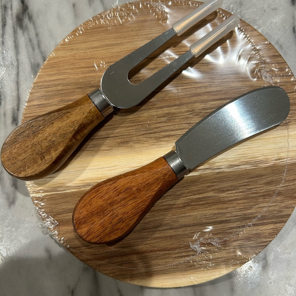 Source Unknown Natural Wood Cheese Board Set